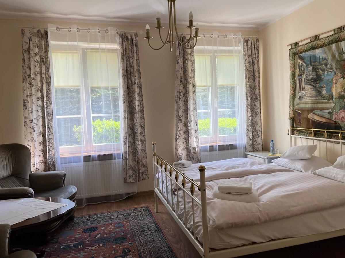 Mleczarnia Hotel Restauracja Chludowo Εξωτερικό φωτογραφία