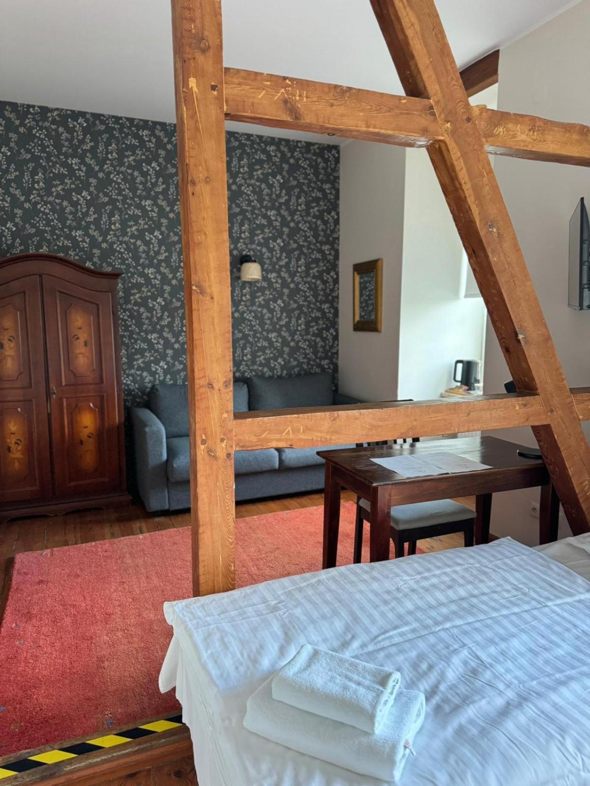 Mleczarnia Hotel Restauracja Chludowo Εξωτερικό φωτογραφία